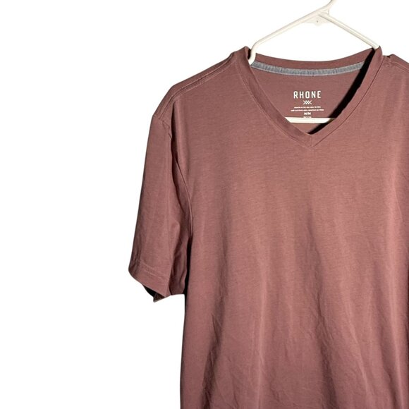 Rhone Mens V-Neck Performance T-Shirt M Mauve Soft Lightweight - Picture 3 of 5